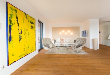 Apartment with garden Envue